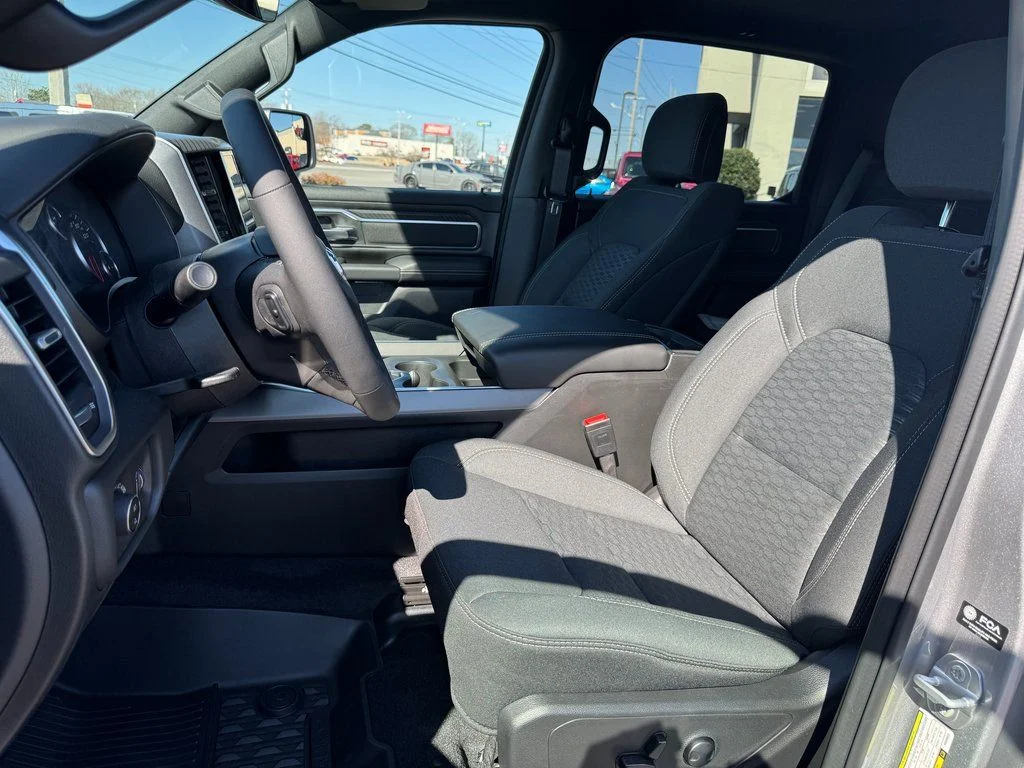 2025 RAM 1500 Big Horn/Lone Star - Photo 32