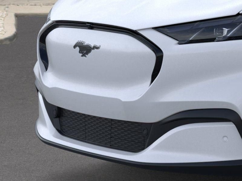 New 2026 Star White Metallic Tri-coat Ford Premium image 17