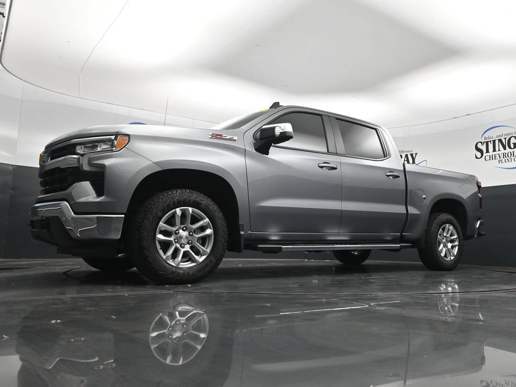 Used 2026 Sterling Gray Metallic Chevrolet LT image 28