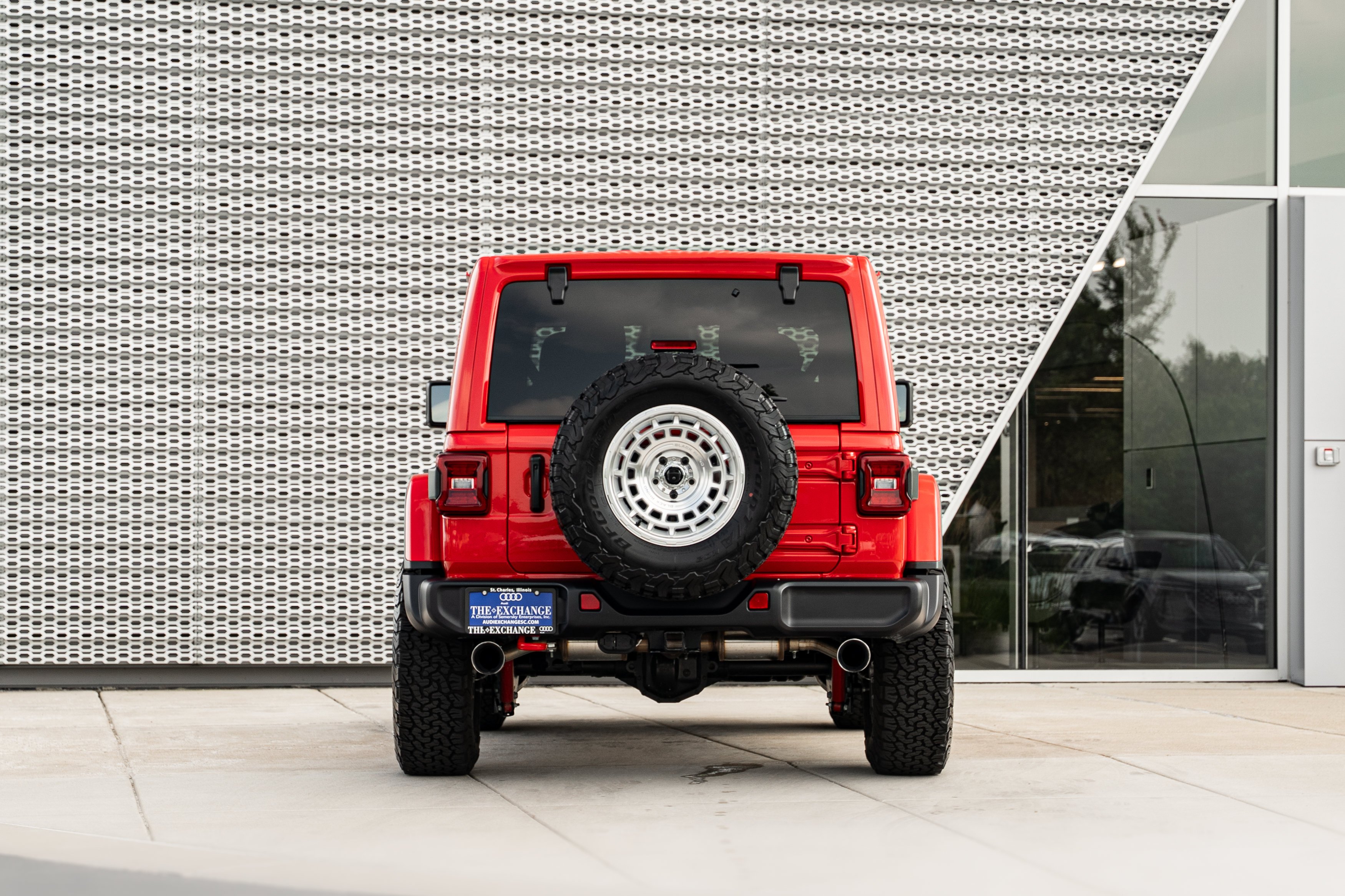 Used 2026 Firecracker Red Clearcoat Jeep Rubicon image 22