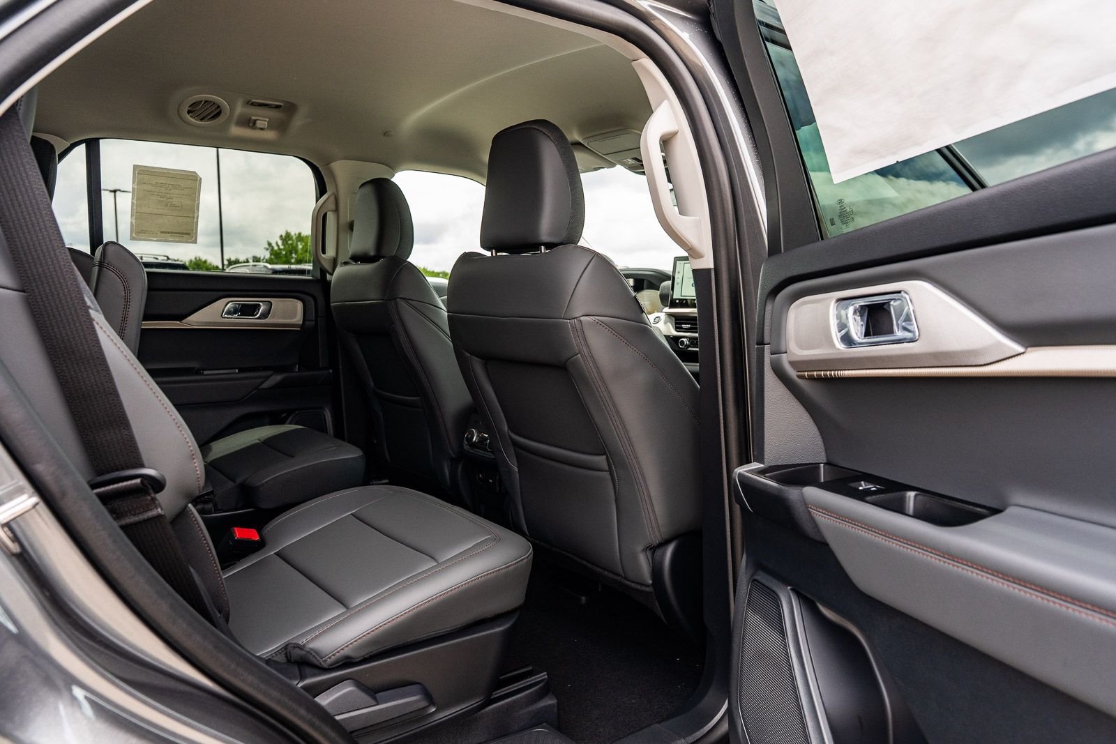 New 2026 Carbonized Gray Metallic Ford Active image 9