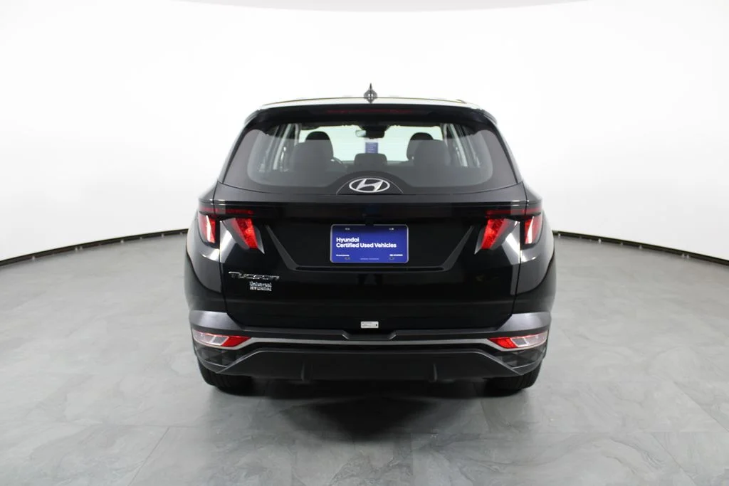 Used 2024 Black Hyundai SE image 11