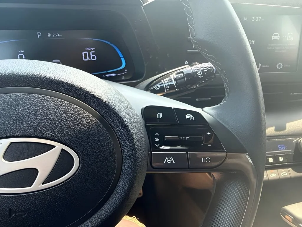 Used 2026 Silver Hyundai SEL Sport image 14