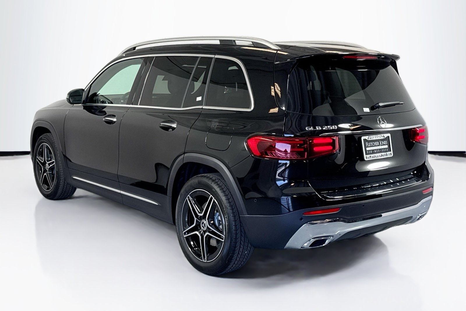 New 2026 Cosmos Black Metallic Mercedes-Benz GLB 250 image 7