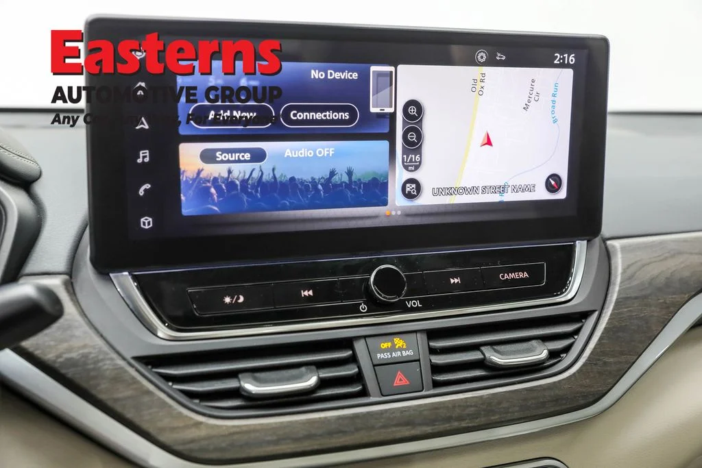Used 2024 Black Nissan 2.5 SL image 19