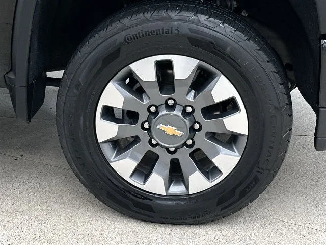 Used 2021 Black Chevrolet Custom image 39