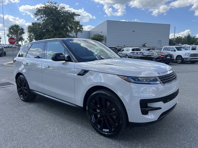 New 2026 Borasco Grey Land Rover SE image 7