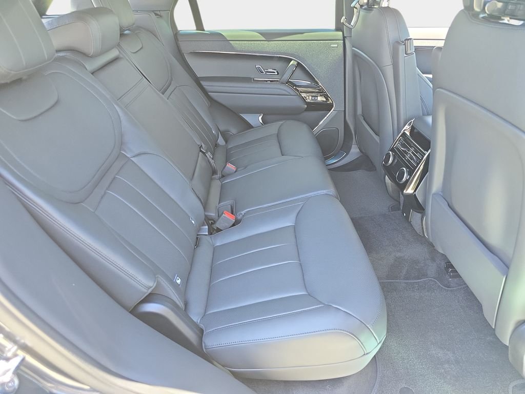 New 2026 Carpathian Grey Land Rover Dynamic SE image 11