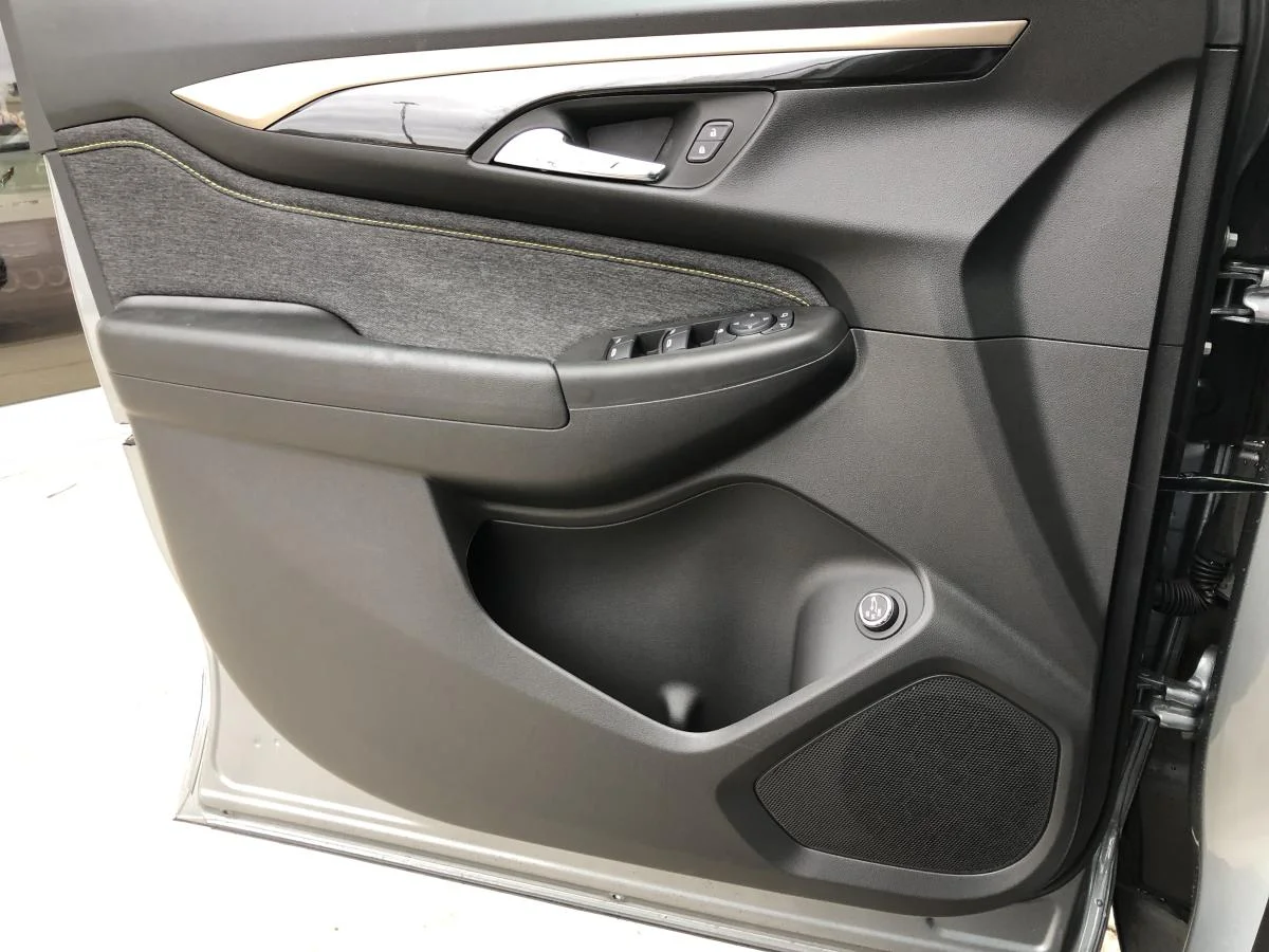 New 2026 Grey Chevrolet AWD 4dr ACTIV image 18