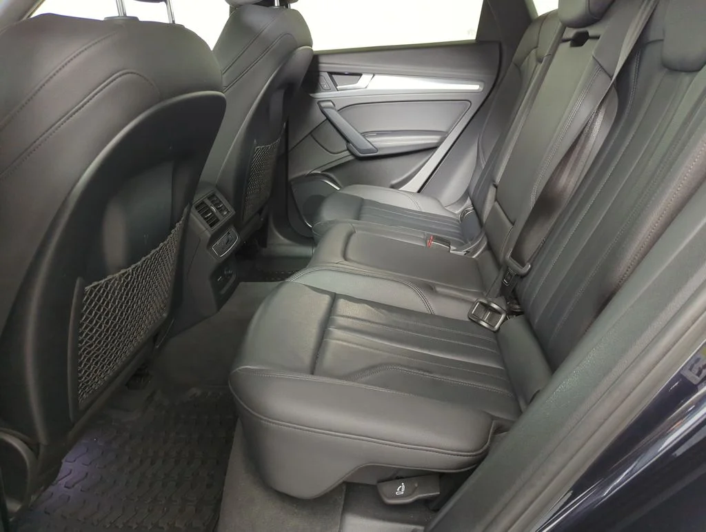 Used 2020 Moonlight Blue Audi Premium Plus image 20
