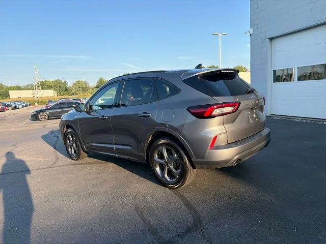 Used 2024 Gray Ford ST-Line image 15