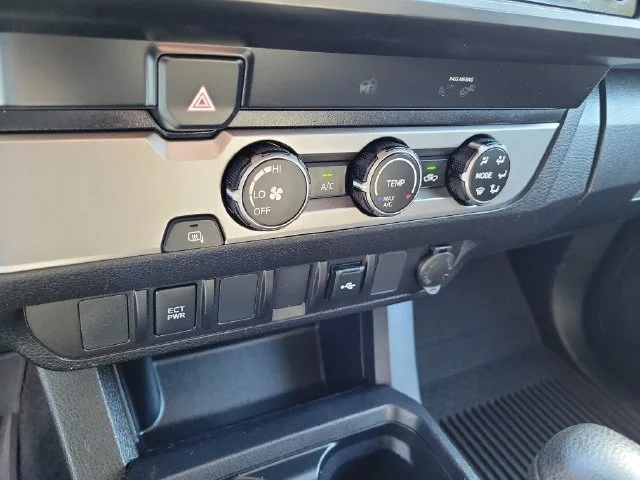 Used 2022 White Toyota SR image 31