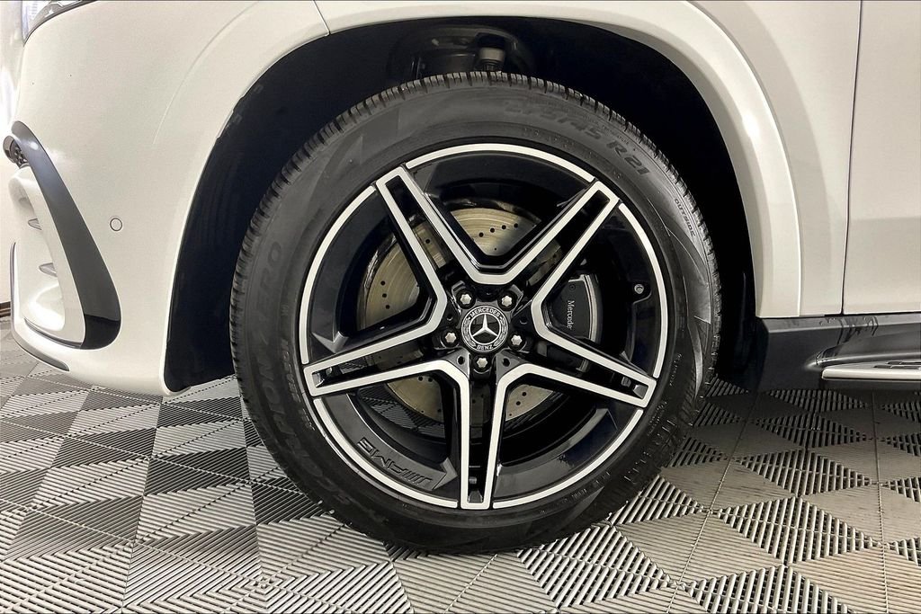New 2026 Polar White Mercedes-Benz GLS 450 image 12