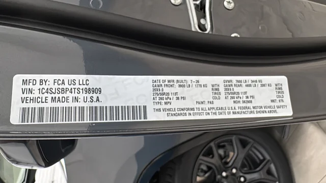 New 2026 Baltic-Gray Metallic Clear-Coat Exterior Paint Jeep Limited Altitude image 28