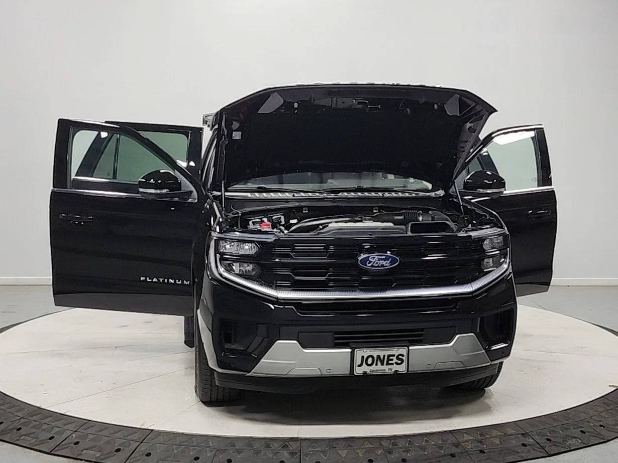 Used 2025 Agate Black Metallic Ford Platinum image 10