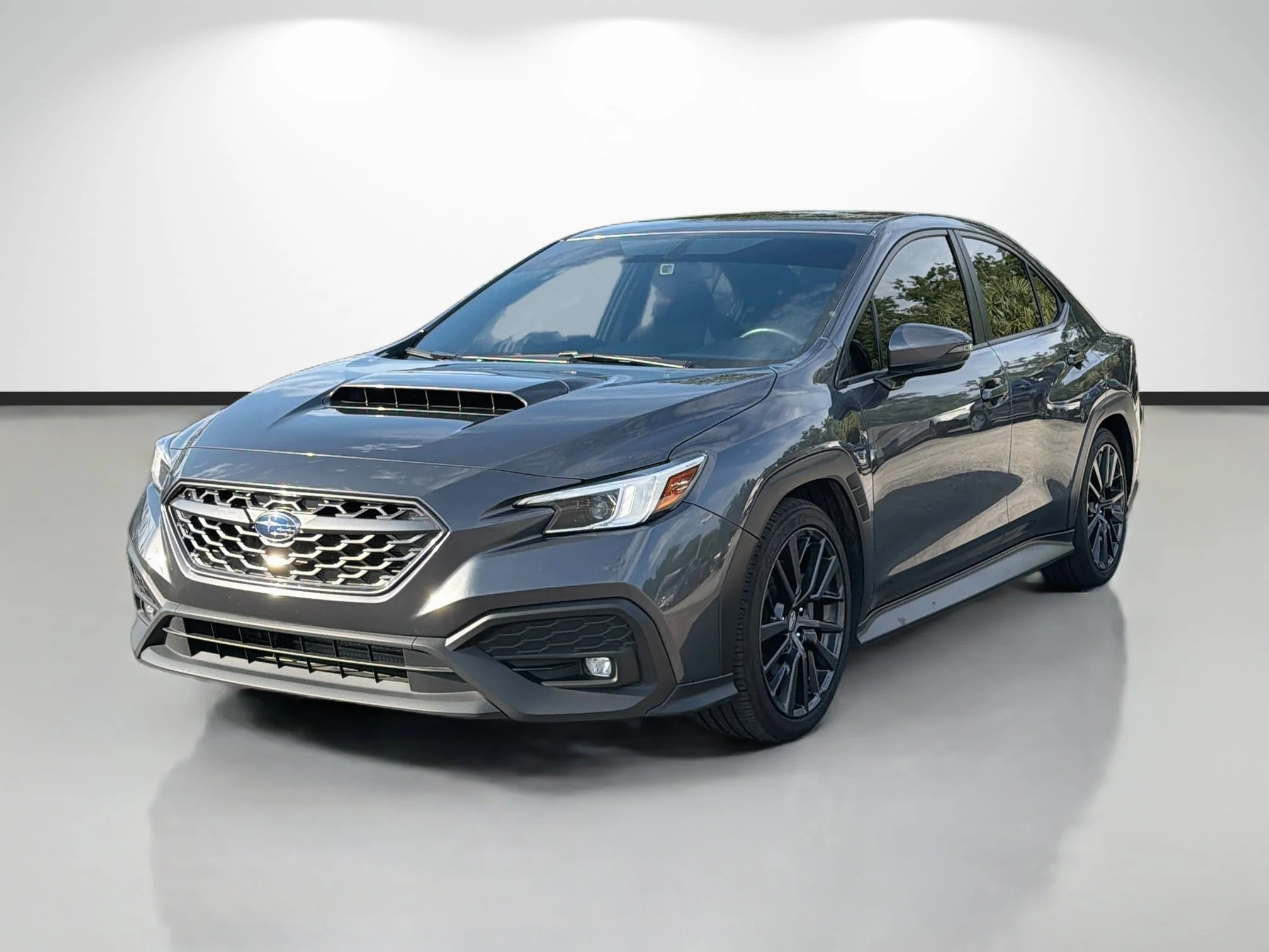 Used 2022 Magnetite Gray Metallic Subaru Limited image 7
