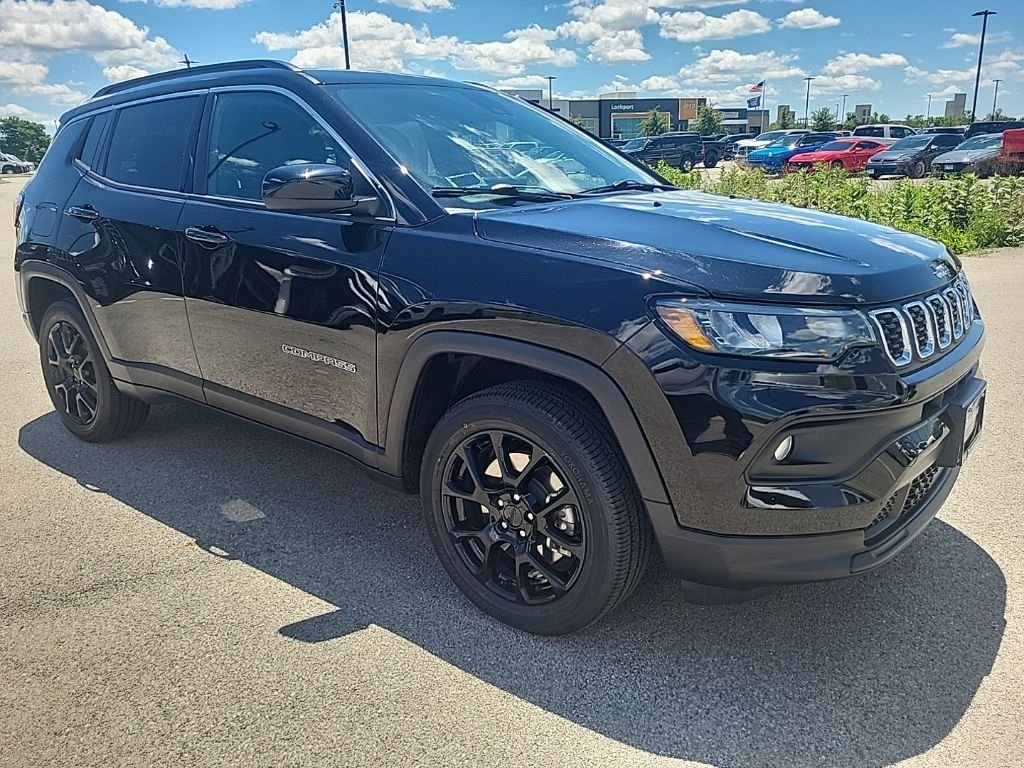 Certified Used 2024 Black Jeep Latitude Lux image 7