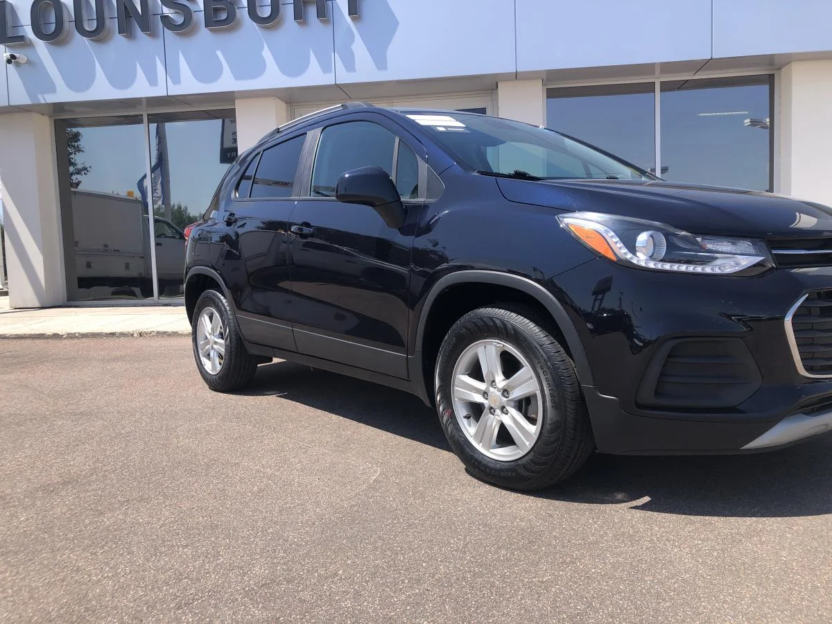 Used 2022 Blue Chevrolet Awd 4dr Lt image 3
