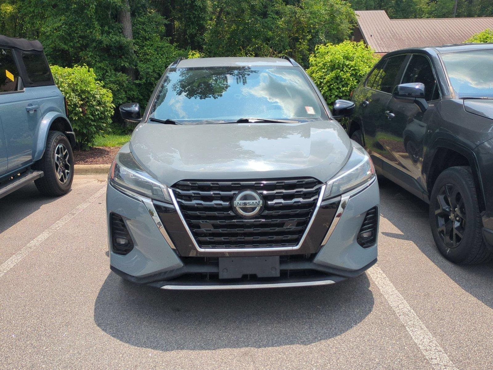 Used 2021 Boulder Gray Pearl Nissan SR image 2