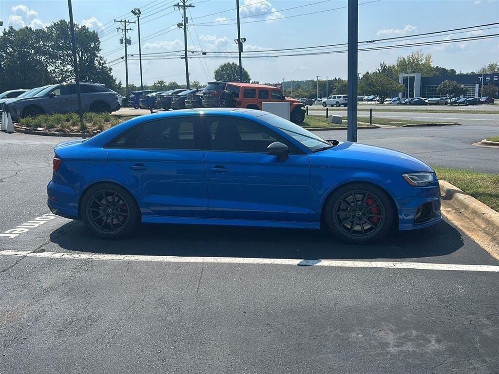 Used 2019 Ara Blue Crystal Effect Audi 2.5T quattro image 4
