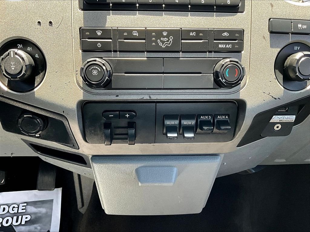 Used 2014 Silver Ford XLT image 18