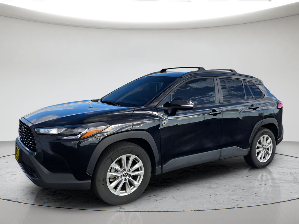2025 Toyota Corolla Cross LE AWD's photo