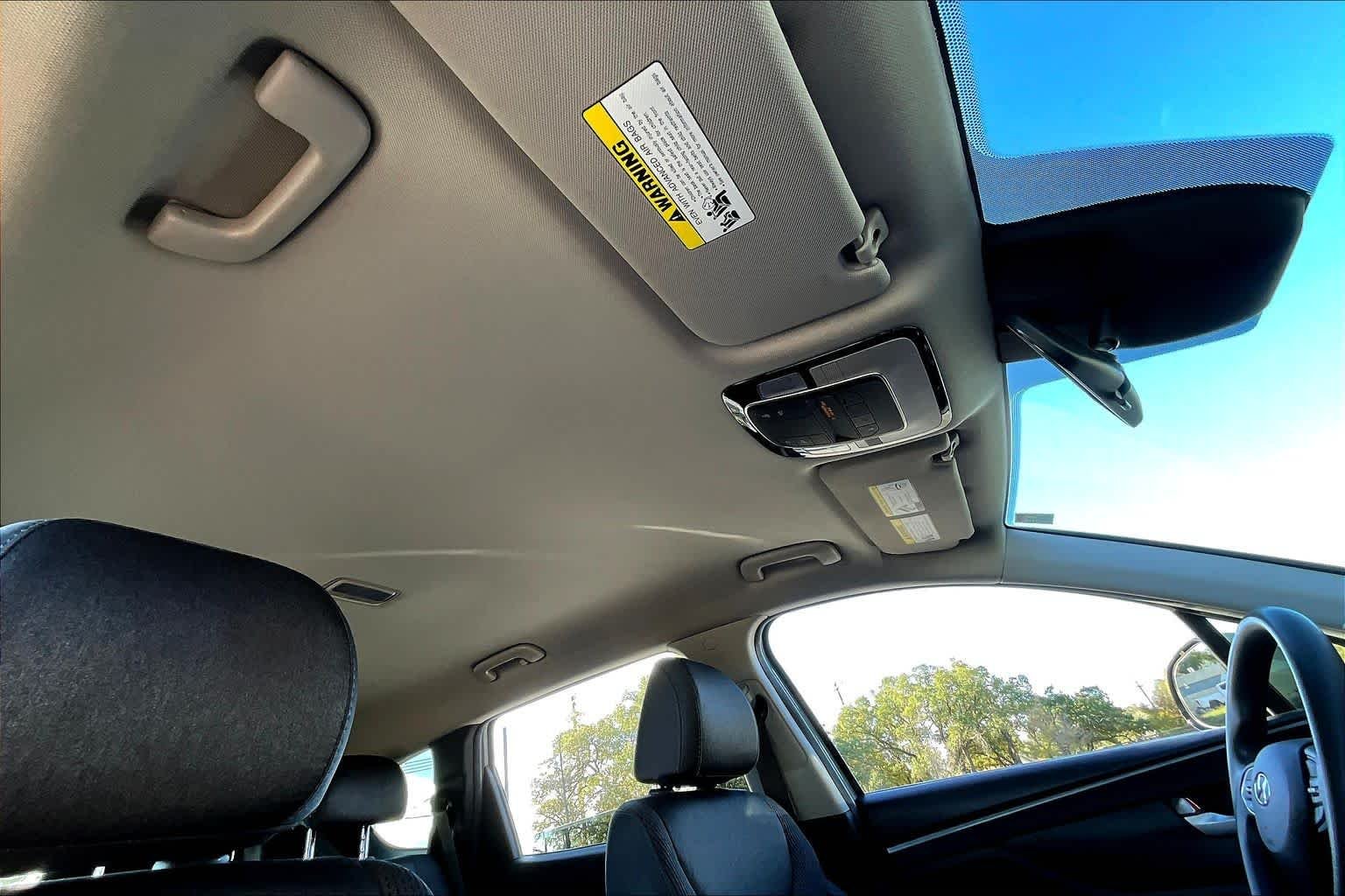 Used 2021 Hampton Gray Hyundai SEL image 14