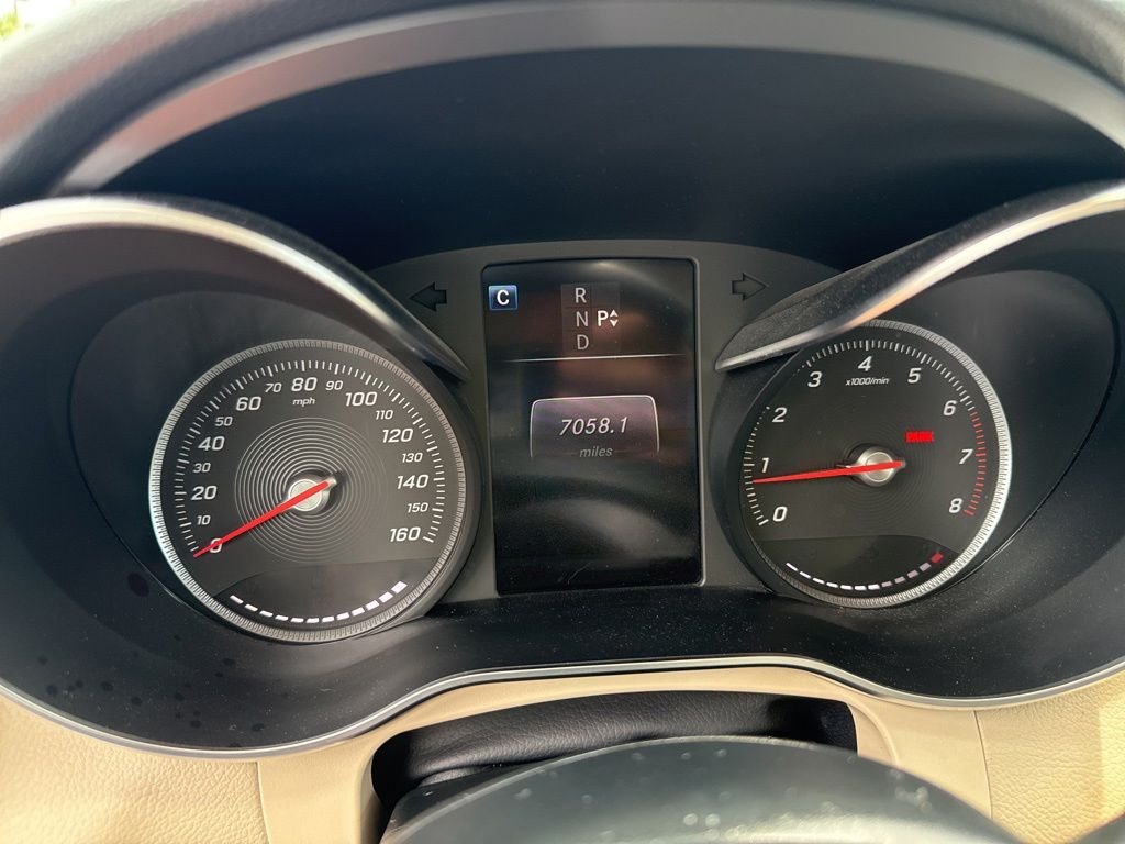 Used 2019 White Mercedes-Benz GLC 300 image 3