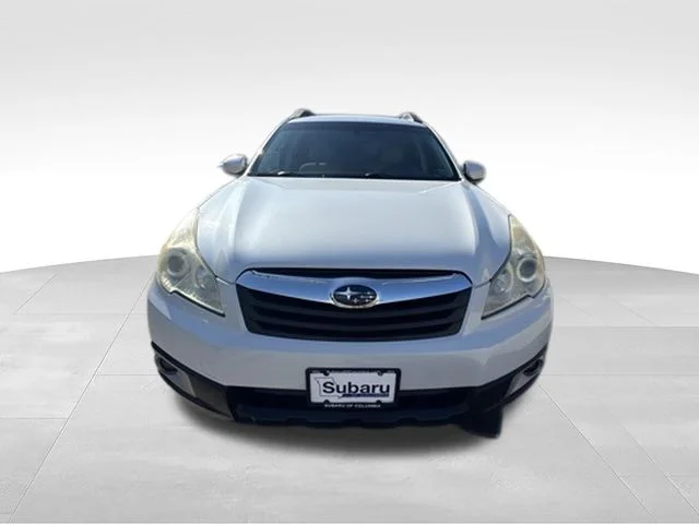 Used 2010 White Subaru 2.5i Premium image 2