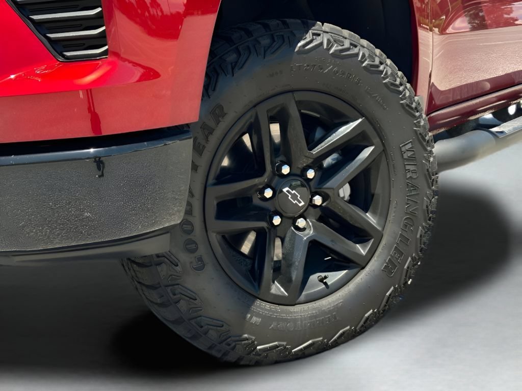 Used 2025 Radiant Red Tintcoat Chevrolet LT Trail Boss image 27