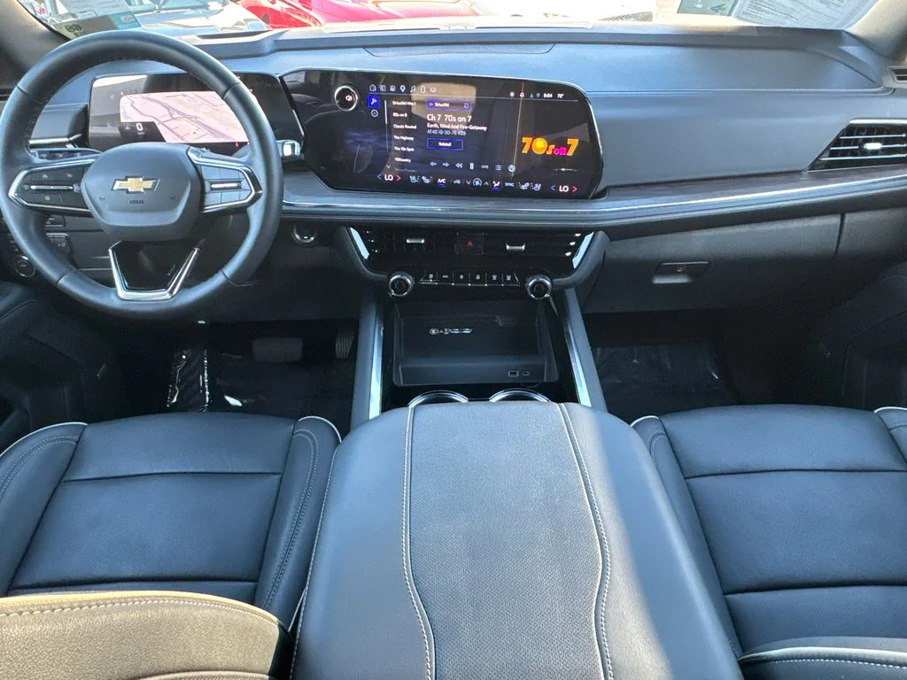 Used 2025 Black Chevrolet Premier image 22