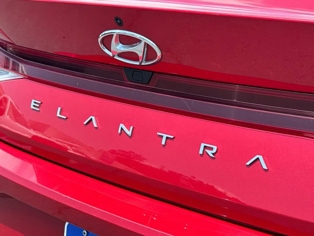 Used 2023 Red Hyundai SEL image 13