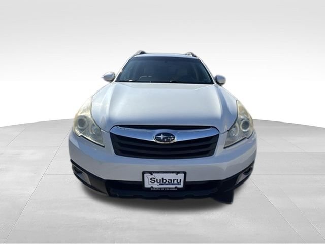 Used 2010 White Subaru 2.5i Premium image 2