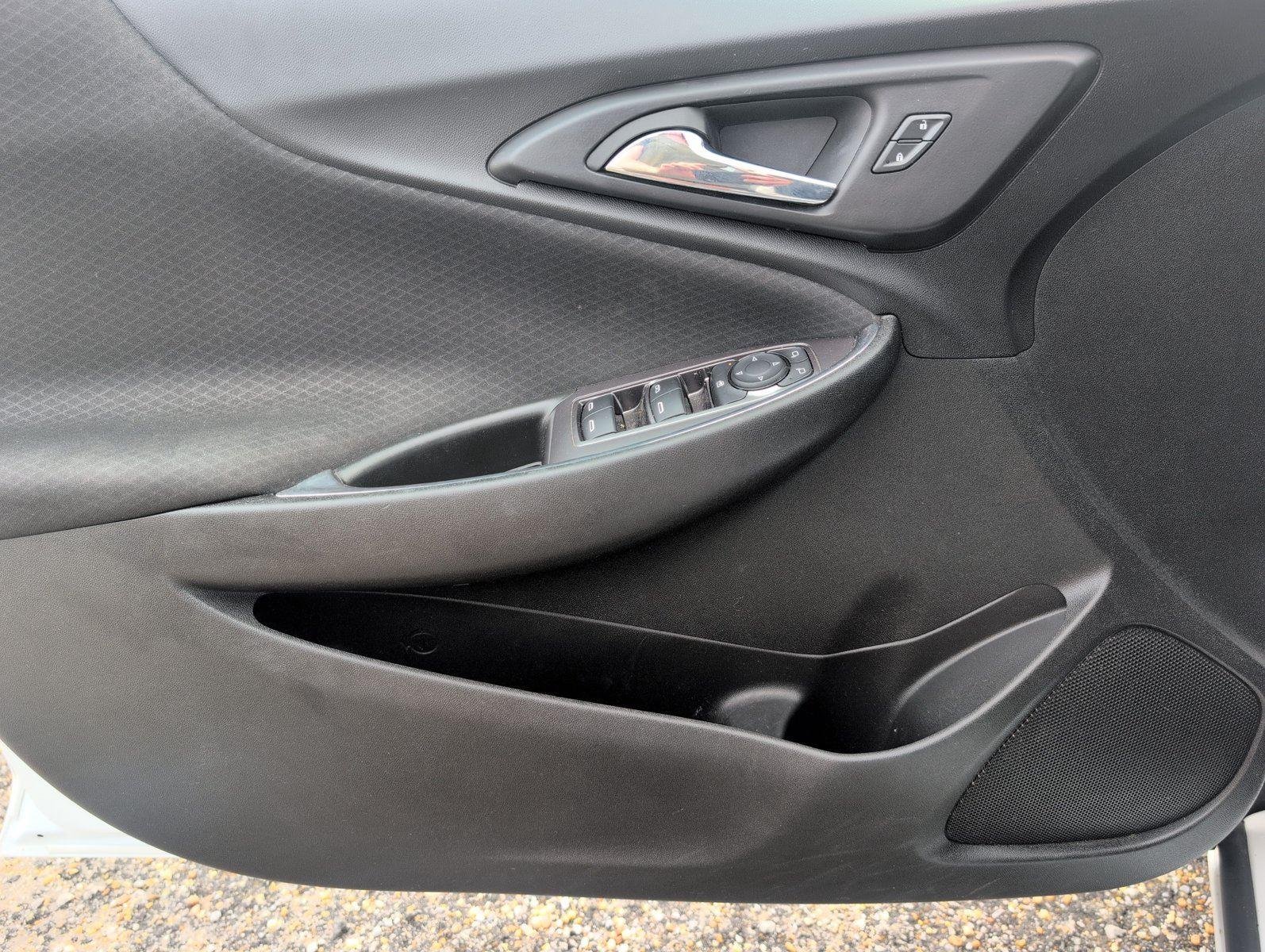 Used 2022 Summit White Chevrolet LT image 19