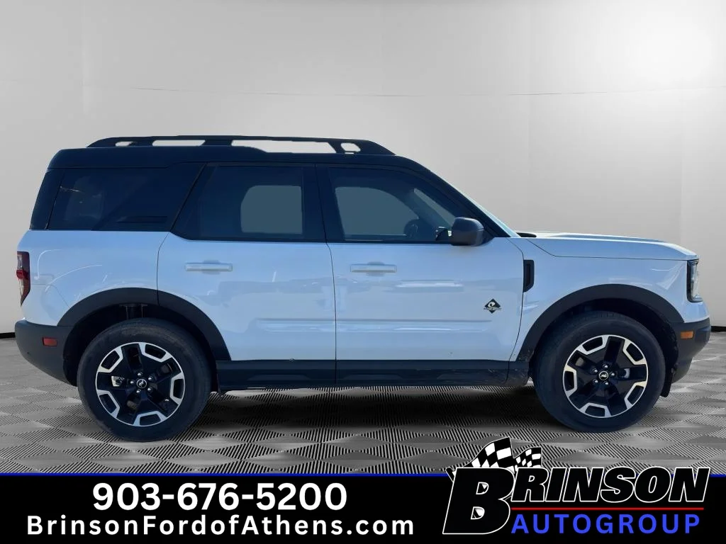Used 2023  Ford Outer Banks image 4