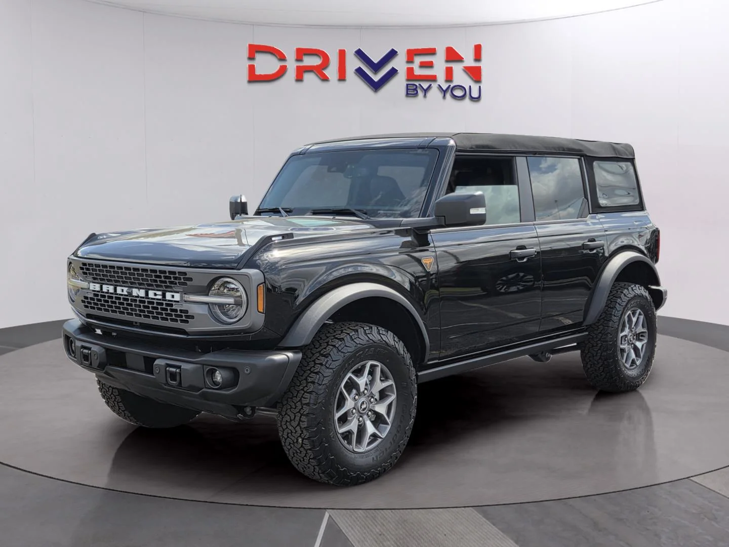 Used 2025 Shadow Black Ford Badlands image 1