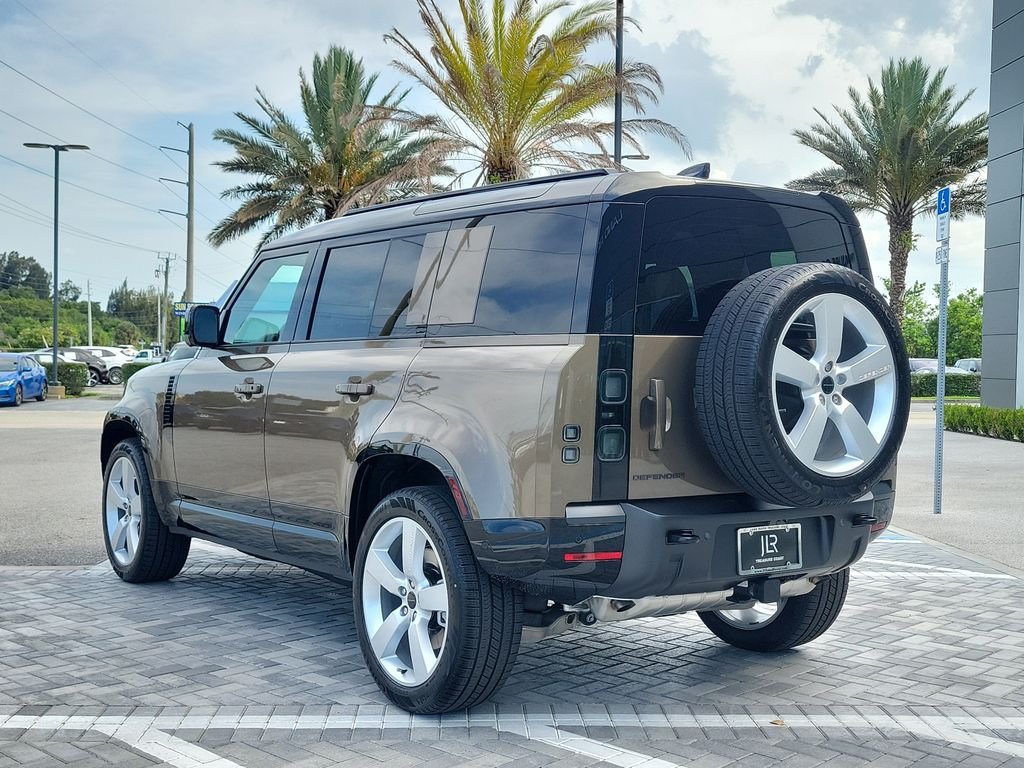New 2026 Gondwana Stone Land Rover X-Dynamic SE image 3