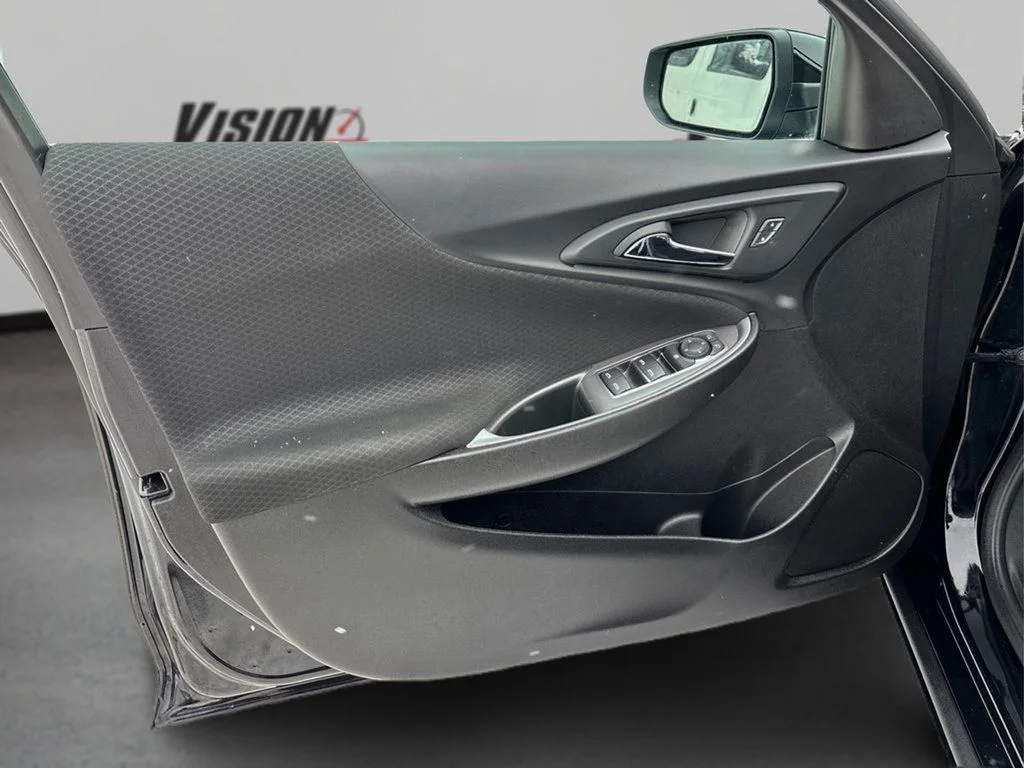 Used 2025 Black Chevrolet LT image 23
