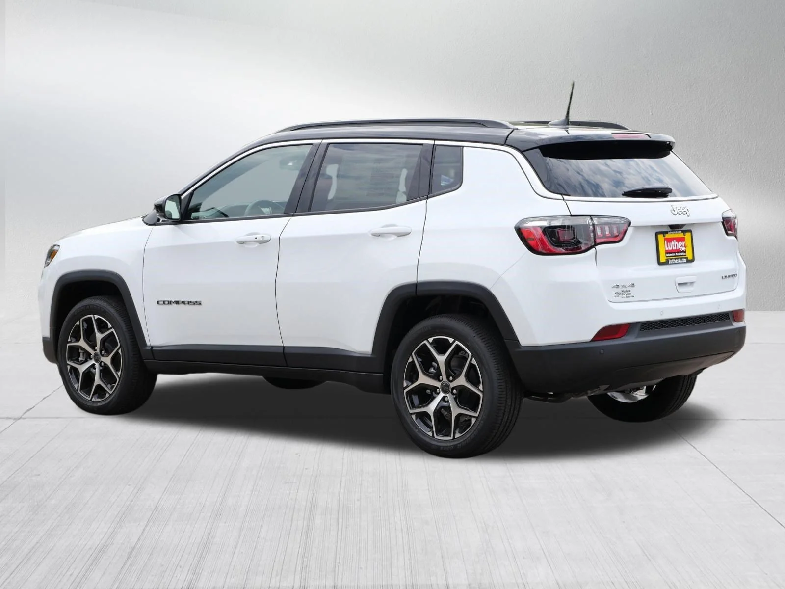 New 2026 Bright White Clear-Coat Exterior Paint Jeep Limited image 3