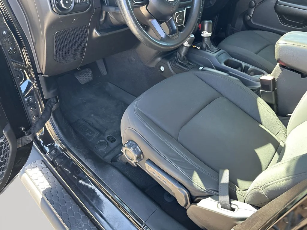 Used 2021 Black Jeep Unlimited Sport image 28
