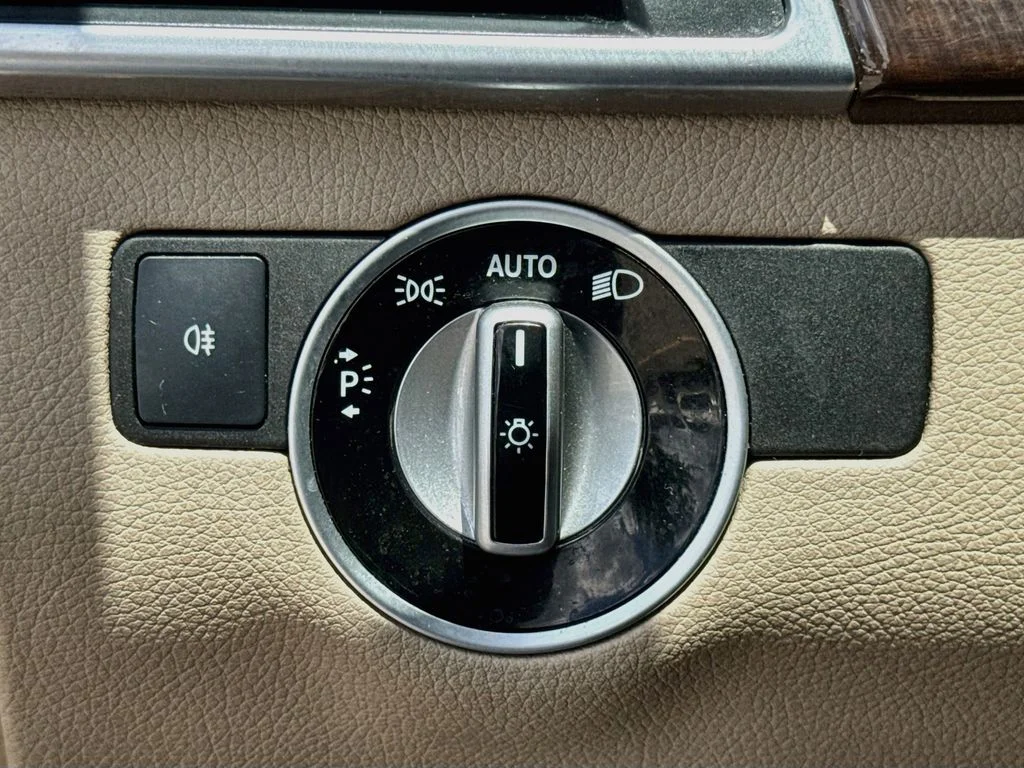 Used 2012 Black Mercedes-Benz ML 350 image 10