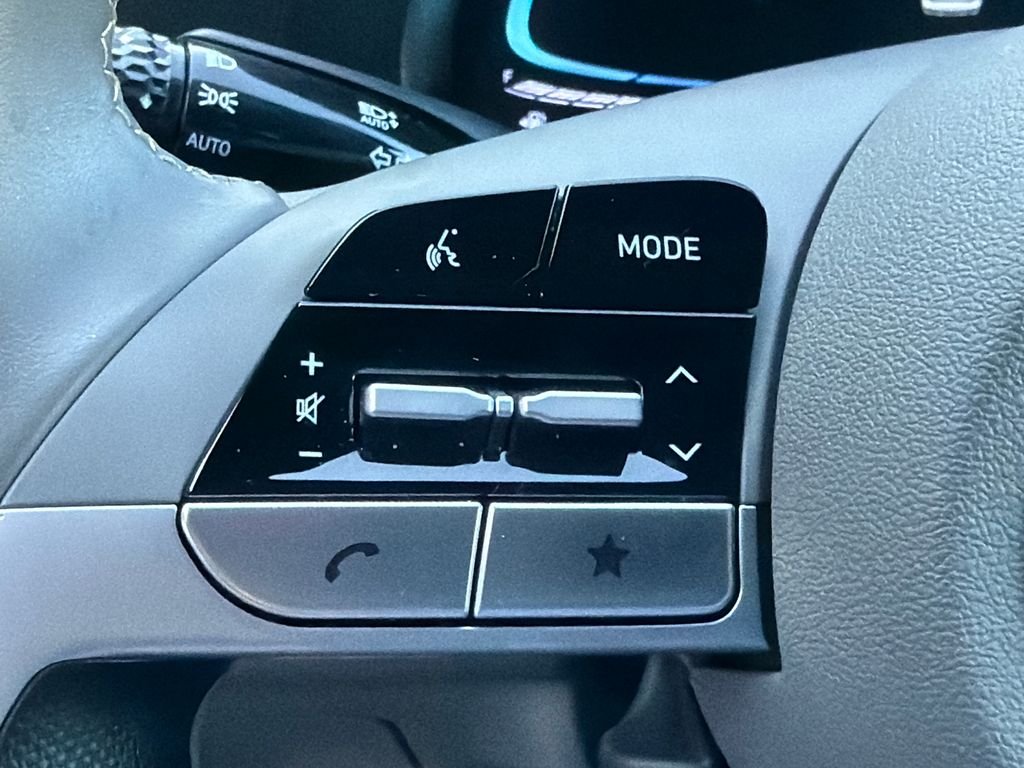 2025 Hyundai Elantra SEL - Photo 24