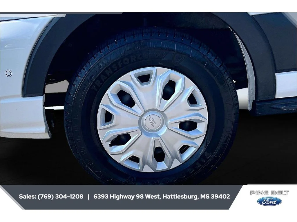 Used 2023 Oxford White Ford XLT image 7