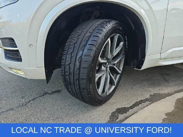 Used 2017 White Volvo T6 Momentum image 30