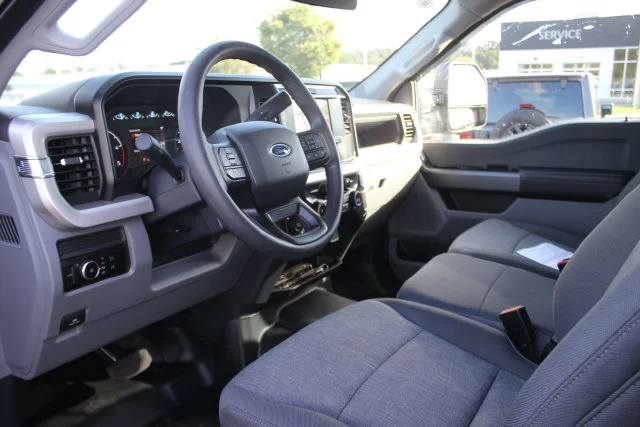 Used 2025 Black Ford XL image 3