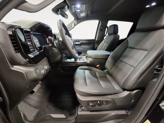 New 2026 Onyx Black GMC Elevation image 9