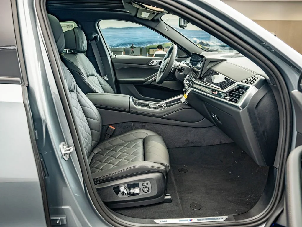New 2027 Gray Metallic BMW xDrive40i image 35