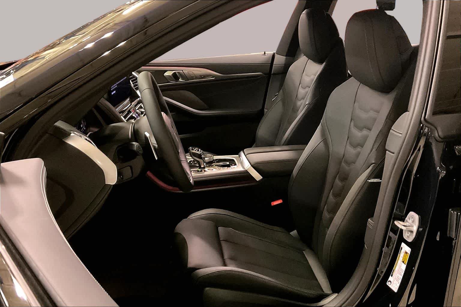 2026 BMW 8 Series 840i - Photo 9