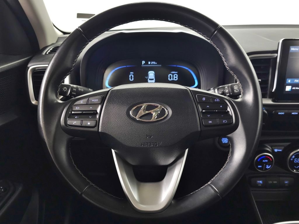 2025 Hyundai Venue SEL - Photo 19