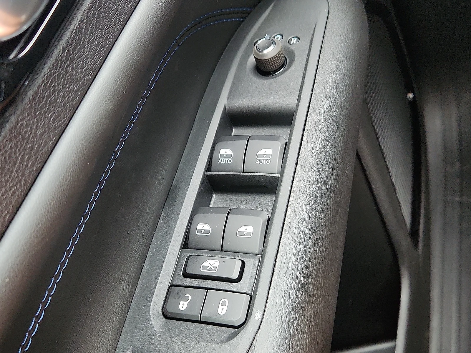 New 2026 PSE Silver Zyni Jeep LATITUDE 4X4 image 17